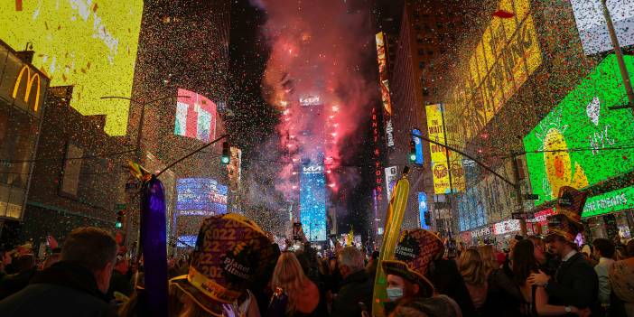 New Yorklular yeni yıla koronavirüsün gölgesinde girdi