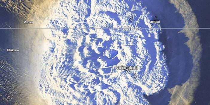 Tsunami vurmuştu... Tonga ile iletişim kurulamıyor