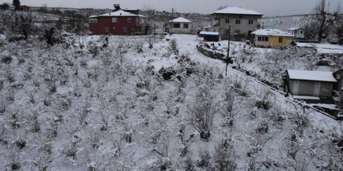 Orta ve Doğu Karadeniz'de 1115 yerleşim birimine ulaşılamıyor