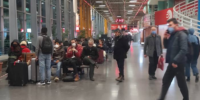 Şehirlerarası Otobüs Terminali yolcularla doldu