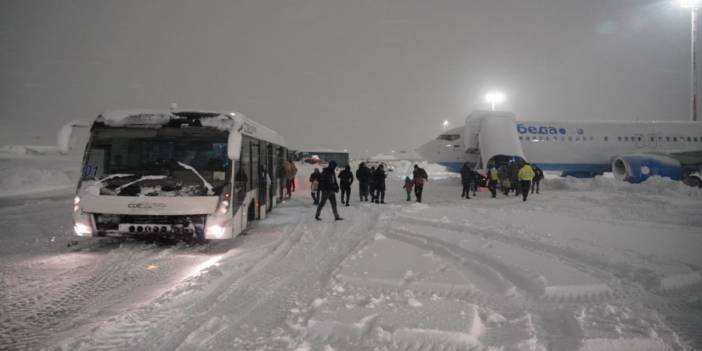 İstanbul Havalimanı 13:00’e kadar uçuşlara kapalı