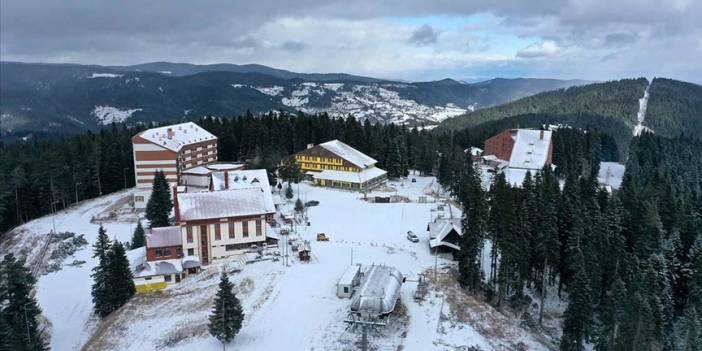 Karın temizlenmesini istemeyen çocuklar kayak merkezine götürüldü