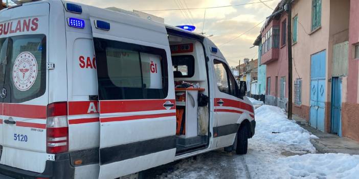 Hırsızlık için eve girdi: Ev sahibini bacağından yaraladı