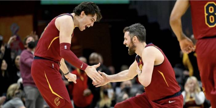 Cedi Osman şov yaptı, LeBron James'in rekoruna ortak oldu