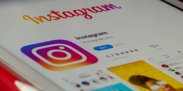 Instagram, beklenen hikaye beğenme özelliğini duyurdu