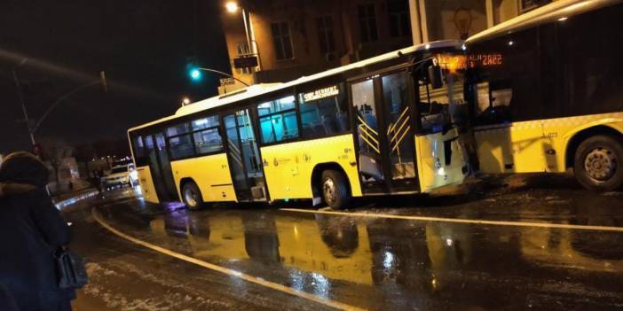 İki İETT otobüsü kafa kafaya çarpıştı: 4 yaralı