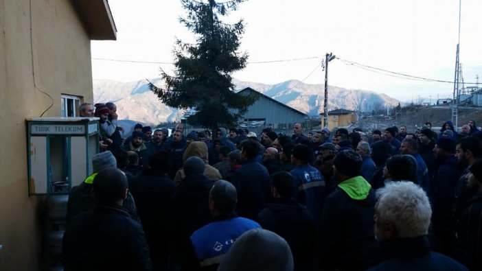 Artvin’de maden işçileri zam isteğiyle iş bıraktı