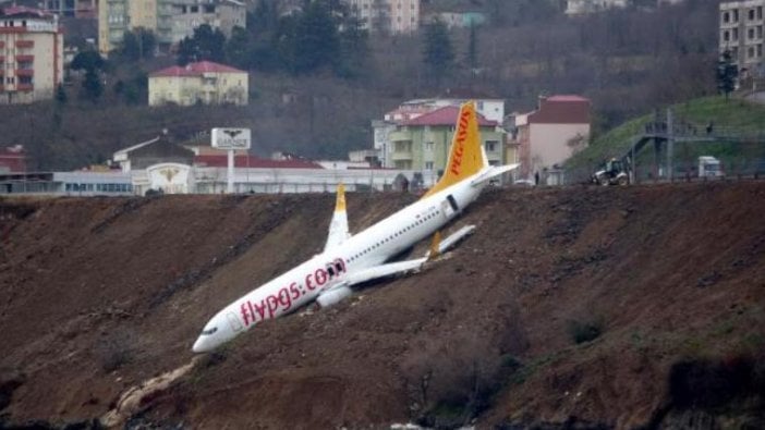 Pistten çıkan uçağın pilotları: Sağ motor aniden hızlandı ve uçak sola savruldu