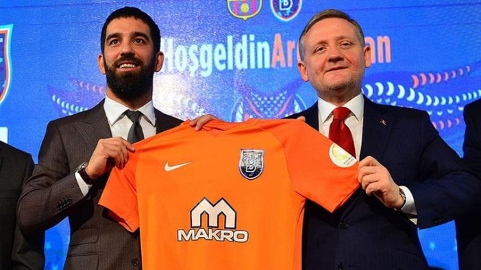 Arda Turan resmen Başakşehir'de