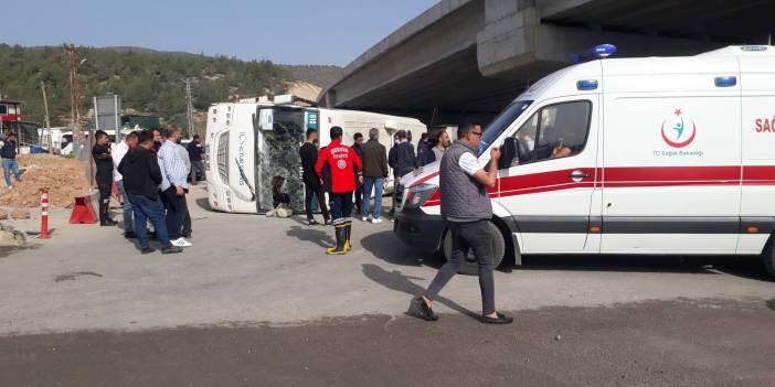 Akkuyu NGS işçilerinin servisi devrildi: 11 yaralı