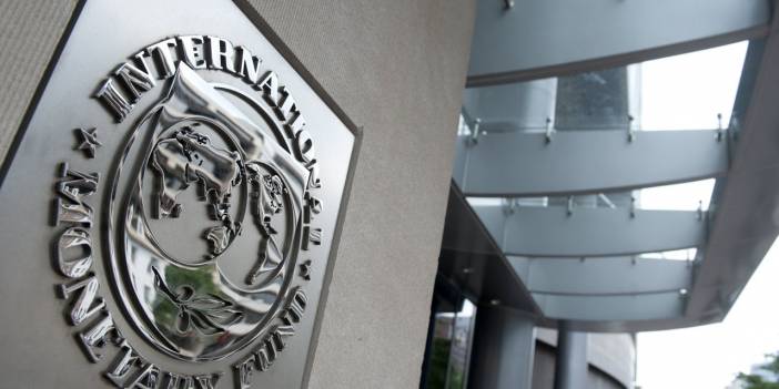 IMF: Dünya ekonomisi resesyonun eşiğinde