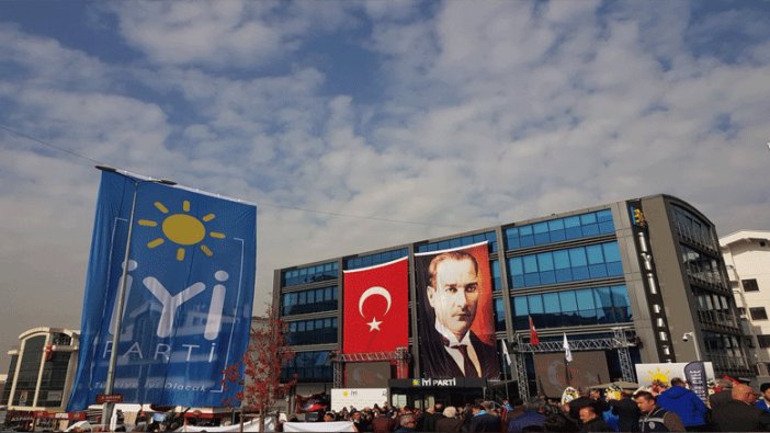 İYİ Parti'den Mehmetçiğe anlamlı destek!