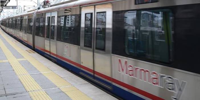Marmaray seferlerinde aksama: Duraklar doldu taştı