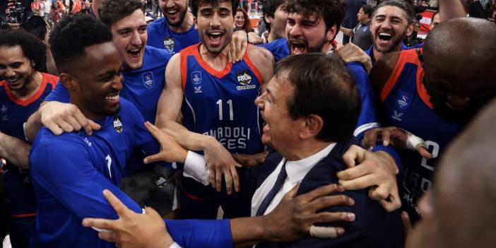 Ergin Ataman dünyaya Türkçe seslendi