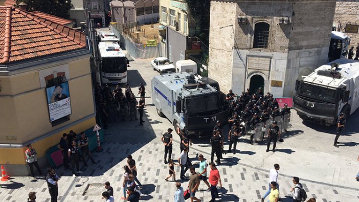 LGBTİ yürüyüşü öncesi Taksim'de polis yoğunluğu