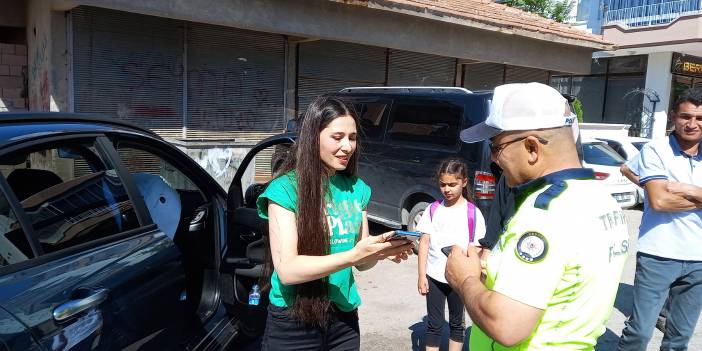 YKS'ye giderken kaza yapan Ayşe'yi okula polis yetiştirdi