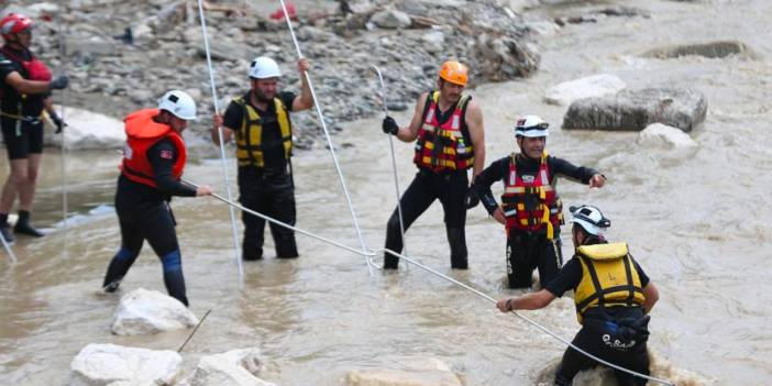 Düzce'de sele kapılan operatörden 6 gündür haber yok