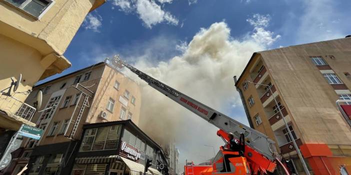 Erzurum'daki bir otelde çıkan yangın söndürüldü