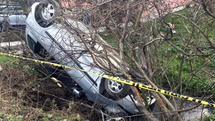 Ehliyetsiz sürücü kaldırımda yürüyen yayalara çarptı: 1 ölü, 3 yaralı