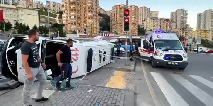 Başkent’te ambulans kazası: Yaralılar var