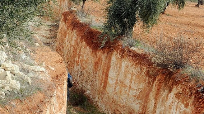 PKK'nın kazdığı hendek böyle görüntülendi