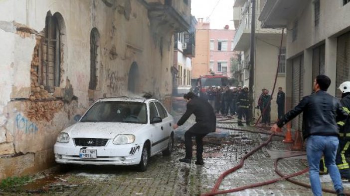 Otomobili için canını tehlikeye attı