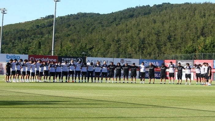 Beşiktaş sahaya iniyor