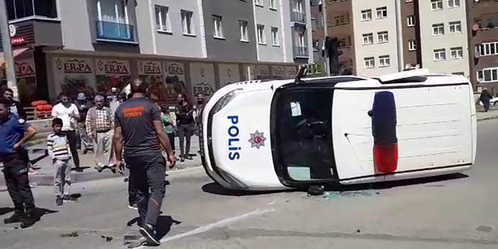 İhbara giden polis ekibi kaza yaptı