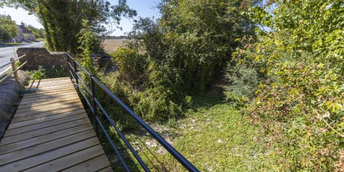 Thames Nehri'nin kaynağı kuruyor