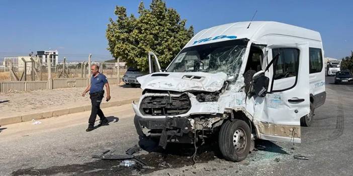 Gaziantep'te işçi servisi tırla çarpıştı: 6 yaralı