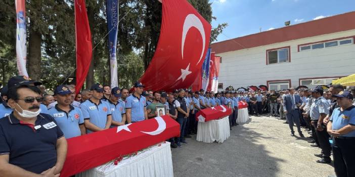 Gaziantep'te yaşamını yitirenler son yolculuğuna uğurlandı