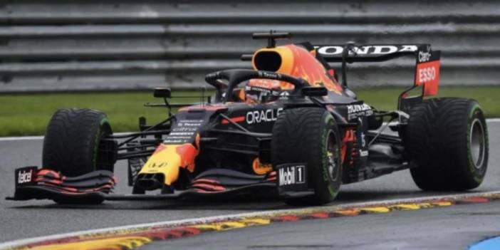 Belçika GP'de kazanan Max Verstappen