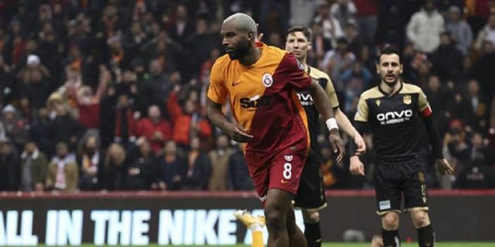 Ryan Babel'ten Türkiye'deki iPhone fiyatlarına tepki