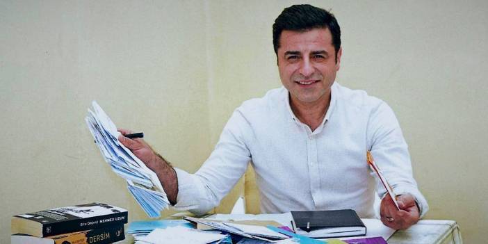 Davutoğlu, Demirtaş şikayetinden vazgeçmemiş