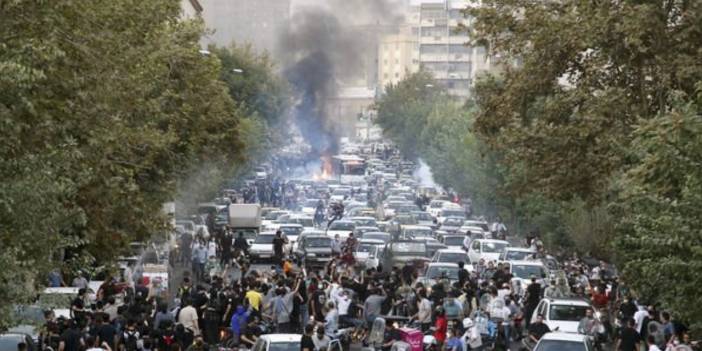 İran sokaklarında bu sefer zam protestosu: Vaatlere son