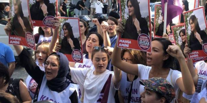 İstanbul'da 'Mahsa Amini' protestosu