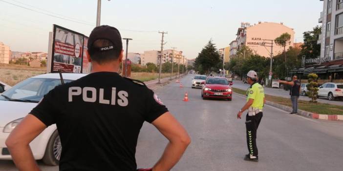 81 ilde 'Huzurlu Sokaklar ve Terör Suçları' uygulaması: 642 kişi yakalandı