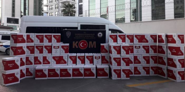 Hatay'da 900 bin makaron ile 270 kilogram tütün ele geçirildi