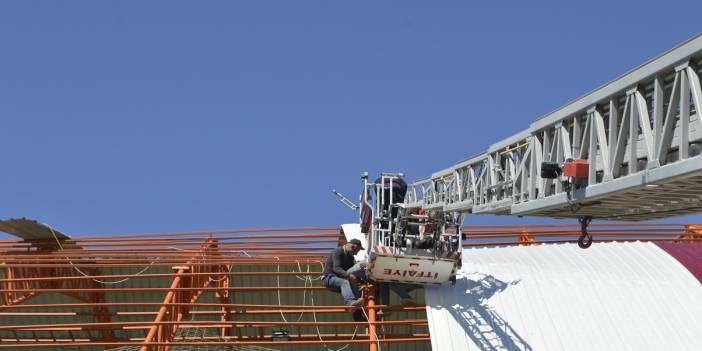 Çatıda elektrik akımına kapılan işçi öldü