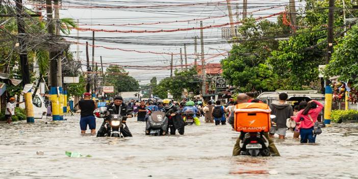 Filipinler'de sel: 50 ölü