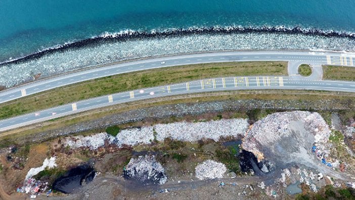 Karadeniz sahil yolu, çöp deposu oldu