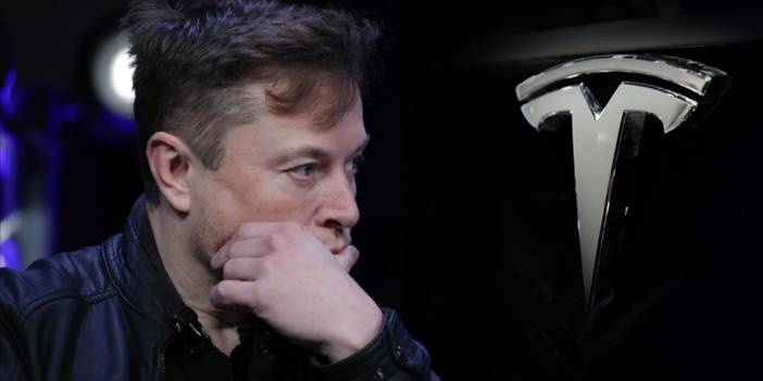 Musk, Tesla hissesi satmaya devam ediyor