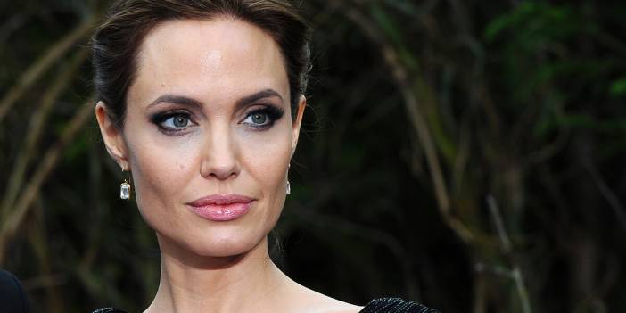 Angelina Jolie'den İran paylaşımı