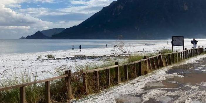 Çıralı ve Olympos sahili beyaza büründü