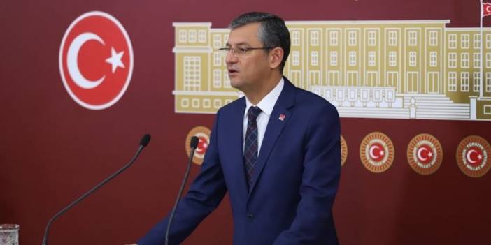 CHP'li Özel'den Elitaş'a: CHP'li kadınlar tepki göstermeleri gerektiğini düşünüyorlarsa gösterirler