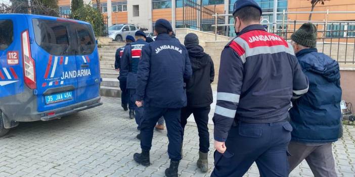 İzmir'de çeşitli suçlardan aranan 26 kişi yakalandı