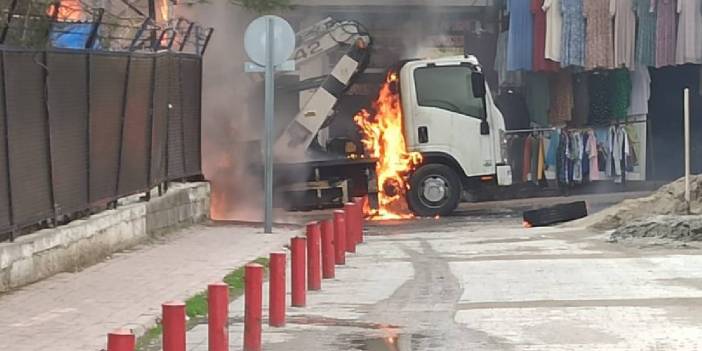 Diyarbakır’da trafo patladı: Araç cayır cayır yandı