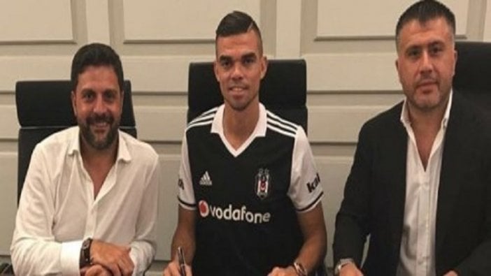 Pepe, Beşiktaş'a imzayı attı