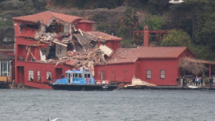 Gemi çarptı! Ünlü dizinin çekildiği yalı paramparça oldu