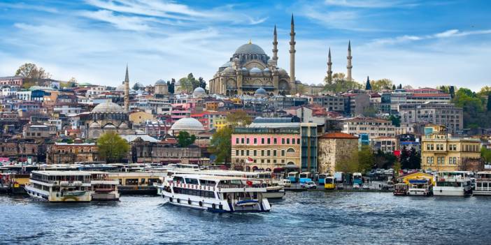 İstanbul 2022'de turist kenti oldu